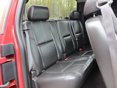 Used 2008 Chevrolet Silverado 2500 LT w/ 1LT Convenience Package AWD/4WD image 34