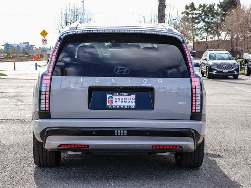 New 2026 Hyundai Ioniq 9 SEL image 9