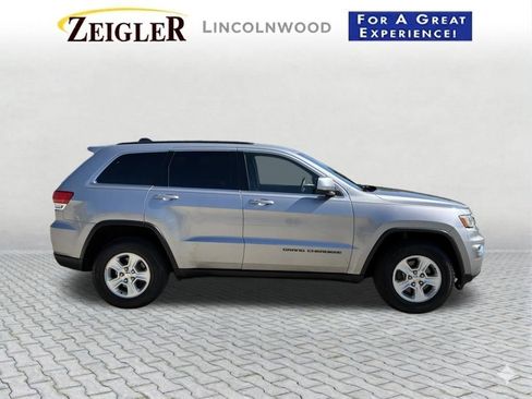 Used 2017 Jeep Grand Cherokee Laredo AWD/4WD image 7