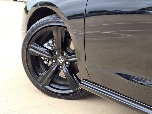 Used 2025 Honda Accord Sport image 30