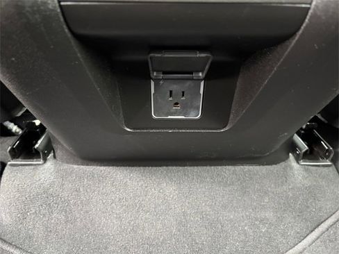 Used 2025 Chevrolet Tahoe Z71 image 29