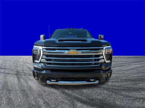 Used 2024 Chevrolet Silverado 3500 High Country w/ Technology Package image 9