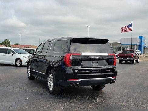 Used 2025 GMC Yukon XL Denali AWD/4WD image 4