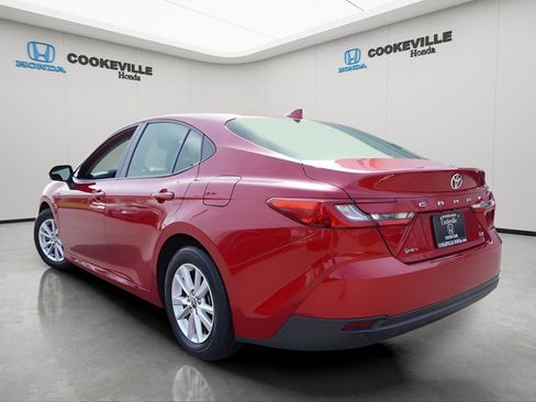 Used 2025 Toyota Camry LE image 8