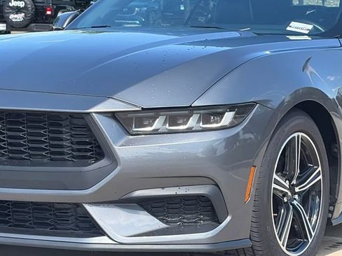 Used 2024 Ford Mustang Premium image 4