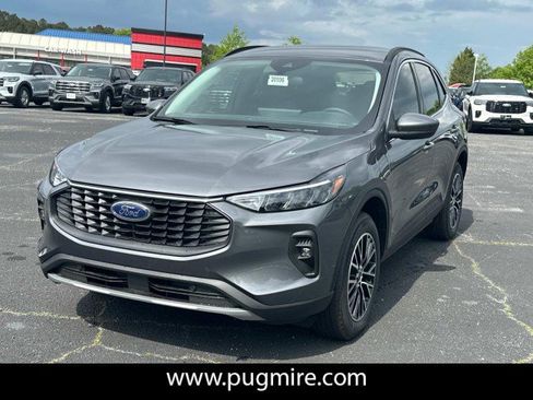 New 2025 Ford Escape SE image 3