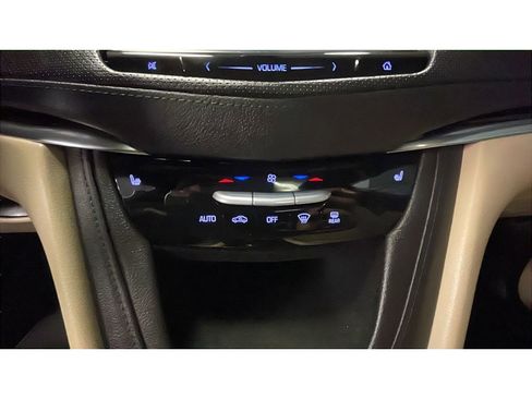 Used 2017 Cadillac XT5 Luxury image 13