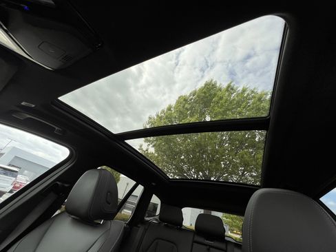 Used 2022 BMW X3 M40i w/ Parking Assistance Package image 28