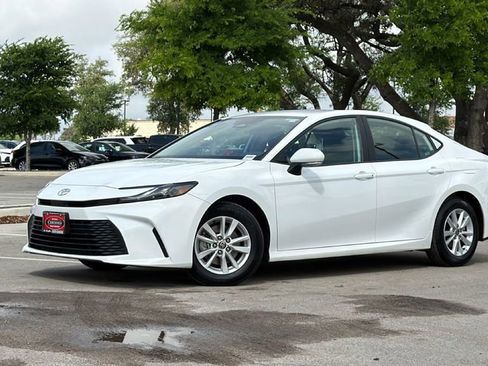 Certified 2025 Toyota Camry LE image 42