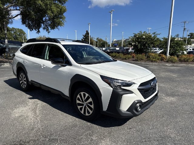 Used 2024 Subaru Outback Premium AWD/4WD image 3