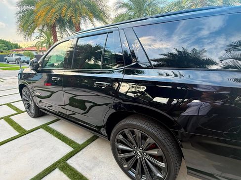 Used 2026 Cadillac Escalade V AWD/4WD image 3