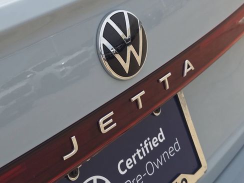 Used 2025 Volkswagen Jetta Sport FWD image 11