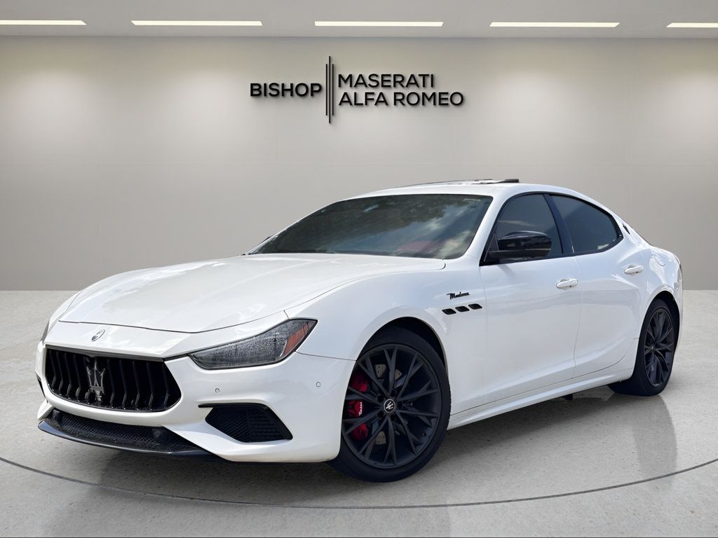 Used 2022 Maserati Ghibli Modena Q4 AWD/4WD image 2