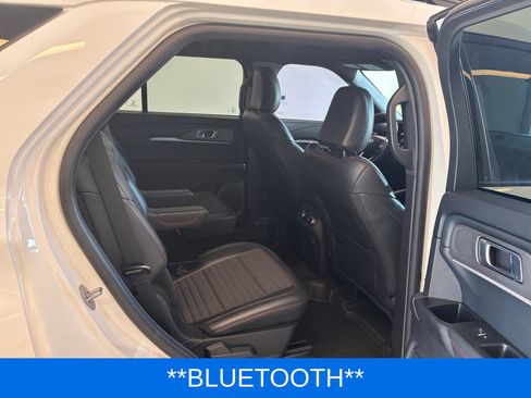 Used 2025 Ford Explorer ST-Line AWD/4WD image 9