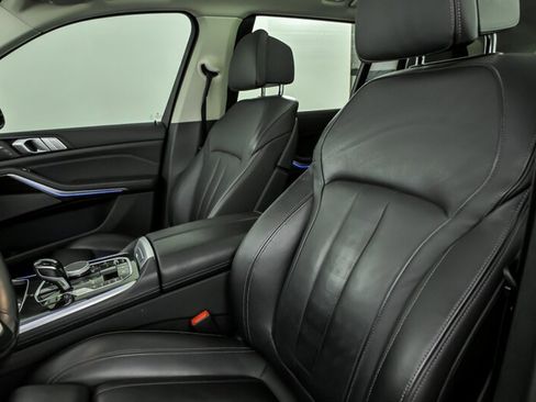 Used 2019 BMW X7 xDrive40i w/ Premium Package AWD/4WD image 19