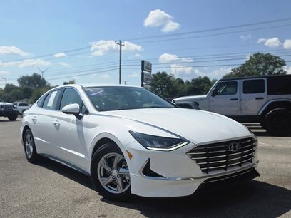 Certified 2023 Hyundai Sonata SE w/ Preferred Accessory Package