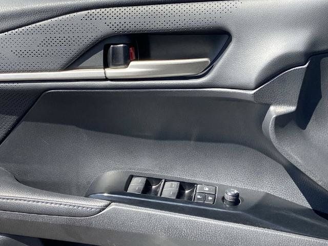 Used 2025 Toyota Camry XSE FWD image 18