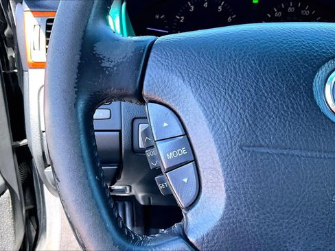 Used 2004 Lexus LS 430 RWD image 21
