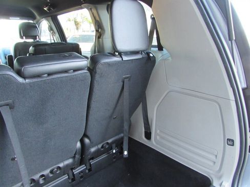 Used 2019 Dodge Grand Caravan SXT image 20