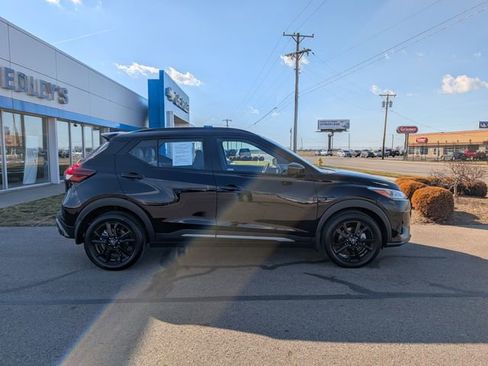 Used 2024 Nissan Kicks SR w/ SR Premium Package image 3