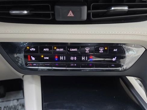 Used 2022 Buick Envision Essence w/ Technology Package I image 15