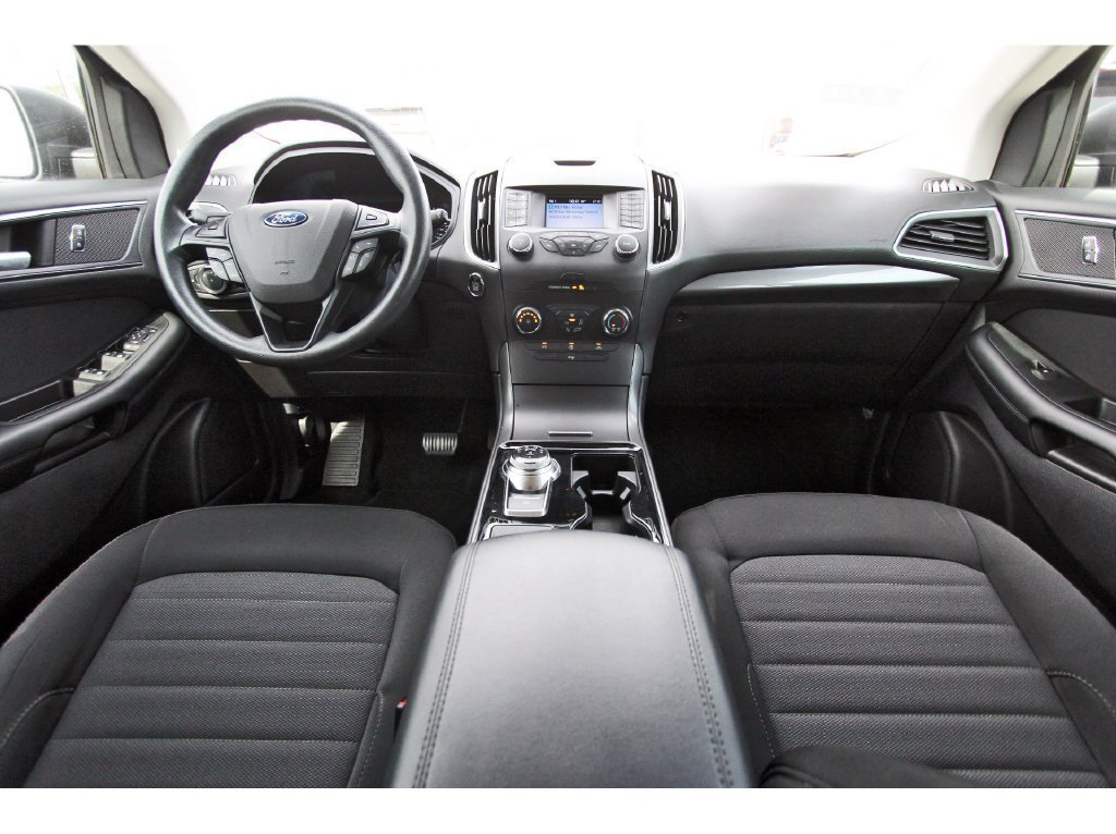 Used 2019 Ford Edge SE FWD image 11