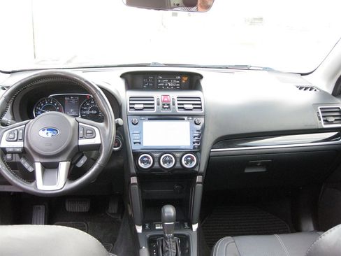 Used 2018 Subaru Forester 2.5i Touring w/ Popular Package #3B image 27