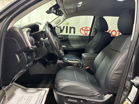 Used 2023 Toyota Tacoma SR5 RWD image 21