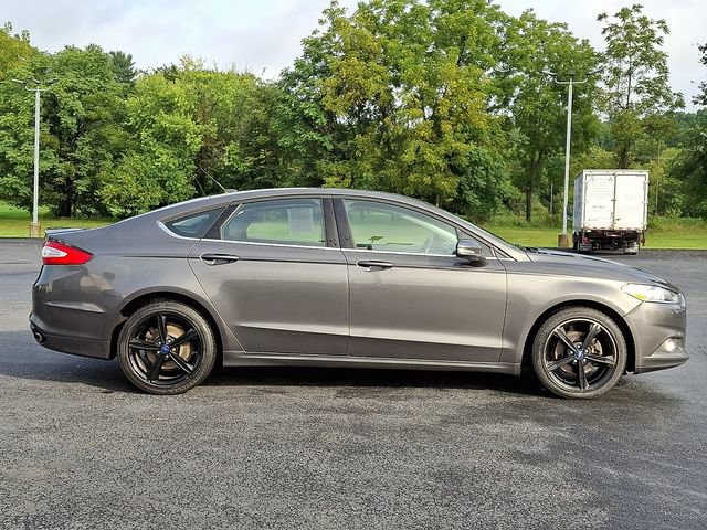 Used 2016 Ford Fusion SE AWD/4WD image 10
