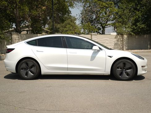 Used 2018 Tesla Model 3 Long Range AWD/4WD image 6