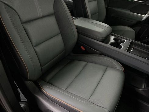 Certified 2024 GMC Acadia AT4 w/ Super Cruise Package image 28