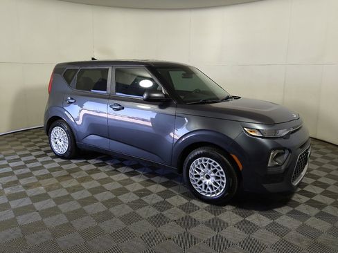 Used 2020 Kia Soul LX FWD image 11