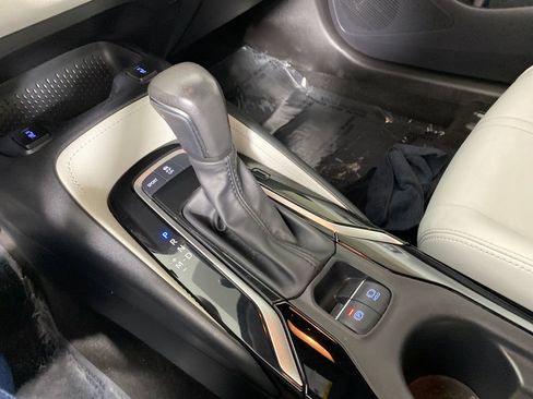 Used 2022 Toyota Corolla XSE image 21