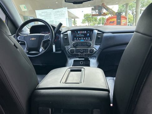 Used 2019 Chevrolet Suburban LT RWD image 29