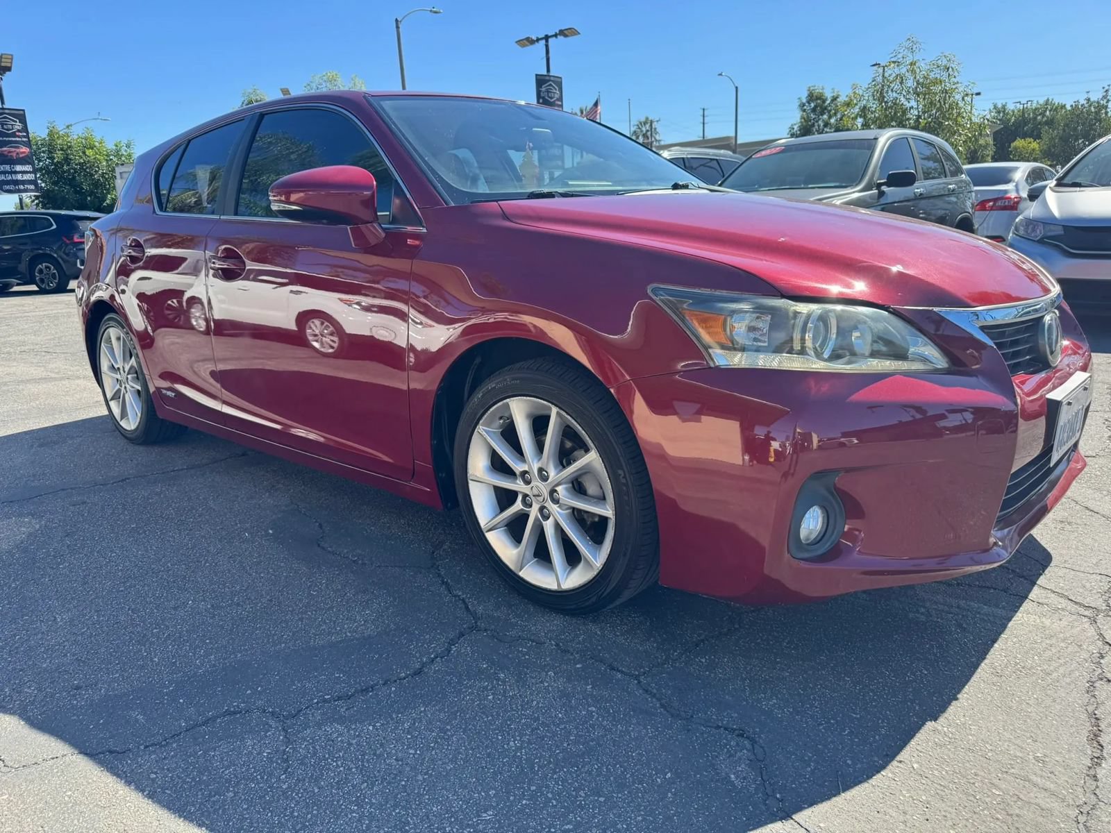 Used 2011 Lexus CT 200h Premium w/ Premium Audio Pkg FWD image 3