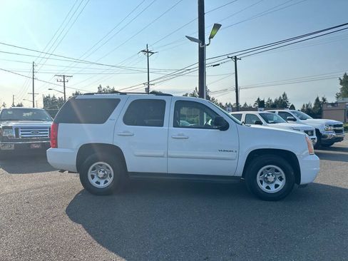 Used 2007 GMC Yukon SLT w/ SLT Preferred Equipment Group RWD image 5