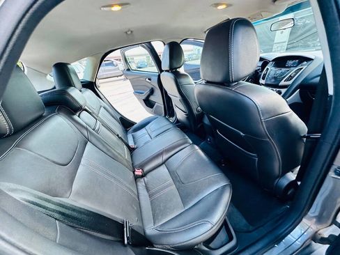 Used 2013 Ford Focus SE FWD image 19