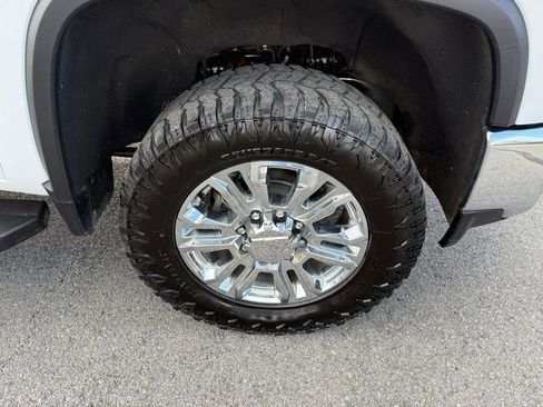 Used 2022 Chevrolet Silverado 2500 LTZ w/ LTZ Plus Package image 38