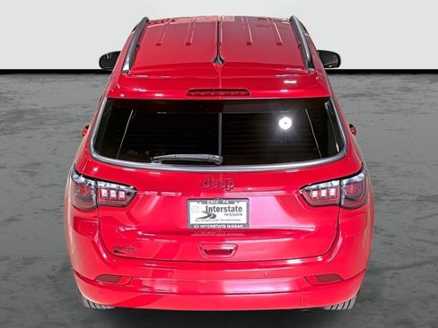 Used 2022 Jeep Compass Limited AWD/4WD image 3