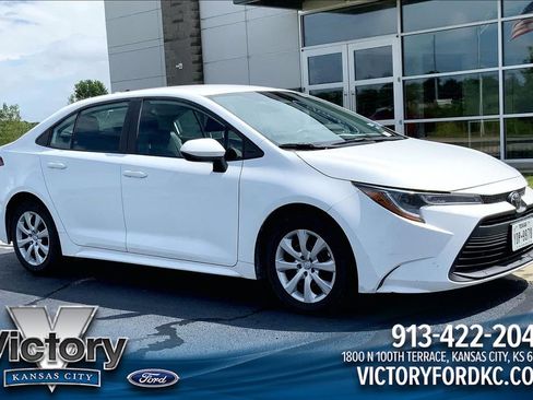 Used 2024 Toyota Corolla LE FWD image 1