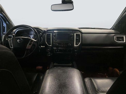 Used 2018 Nissan Titan SL w/ Midnight Edition AWD/4WD image 19