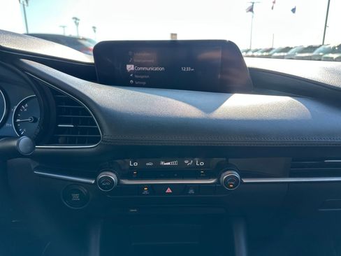 Used 2021 MAZDA MAZDA3 s image 18