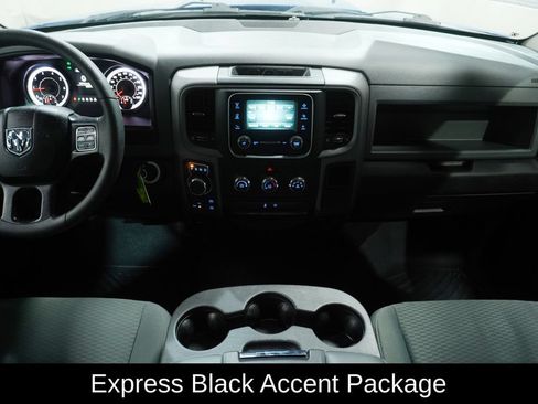 Used 2019 RAM 1500 Express w/ Express Value Package AWD/4WD image 3