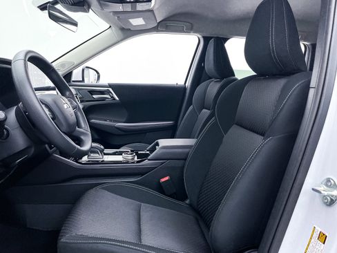 New 2025 Mitsubishi Outlander ES image 12