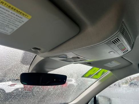 Used 2024 Volkswagen Tiguan Wolfsburg Edition AWD/4WD image 31