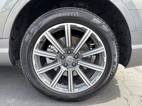 Used 2017 Audi Q7 3.0T Premium Plus AWD/4WD image 19