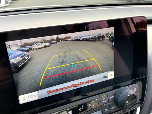 Used 2024 Toyota Grand Highlander XLE image 27