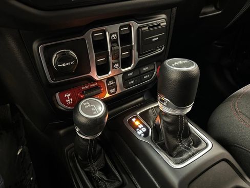 Used 2026 Jeep Gladiator Rubicon AWD/4WD image 23
