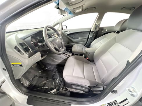 Used 2017 Kia Forte LX FWD image 18