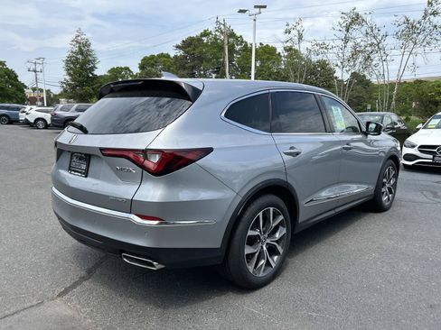 Used 2023 Acura MDX SH-AWD w/ Technology Package image 3